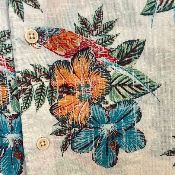 IZOD SALTWATER Large Short Sleeve Button Down Casual Shirt Relaxed Fit Tropical - Picture 4 of 8